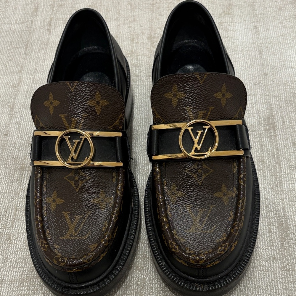 Louis Vuitton womens Black and Brown Monogram Loafers